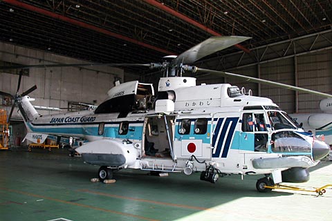 海上保安庁 中型ヘリ AS332L1 MH805 